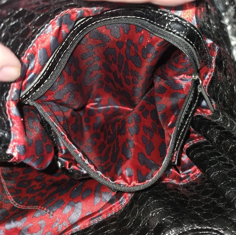 Dana Buchman Hobo. Black And White Tweed With Patent Leather Strap & Bottom EUC